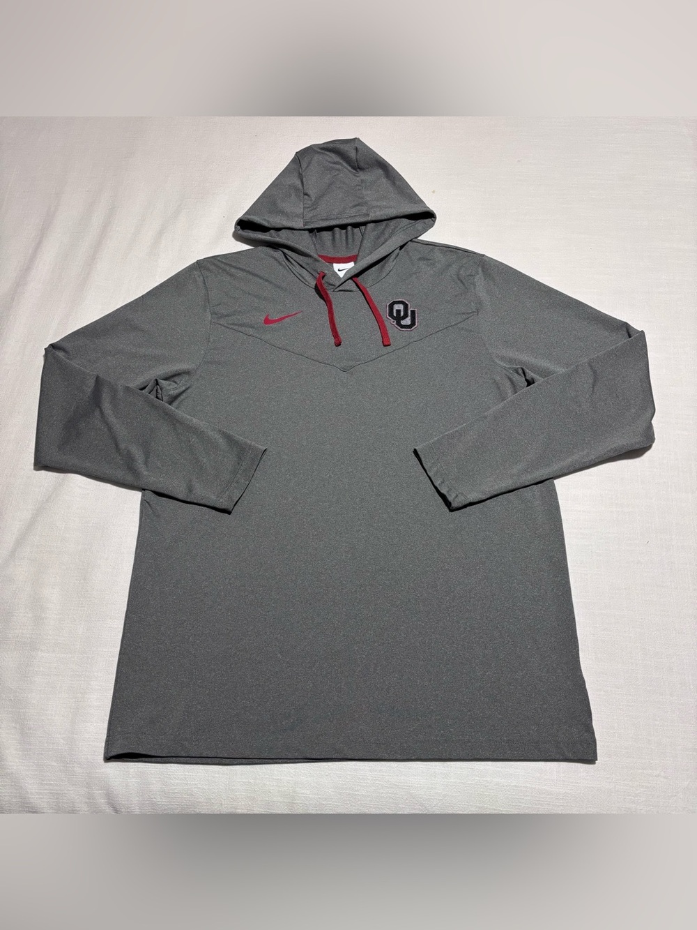 Men’s Nike Dri-FIT On-Field Oklahoma Sooners Lightweight Pullover Hoodie | Large